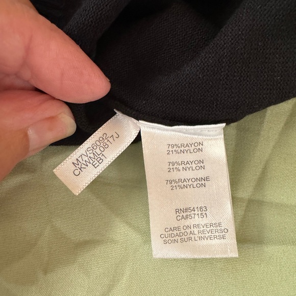 Calvin Klein Women’s Block Turtleneck Sweater Size Small - Picture 5 of 10